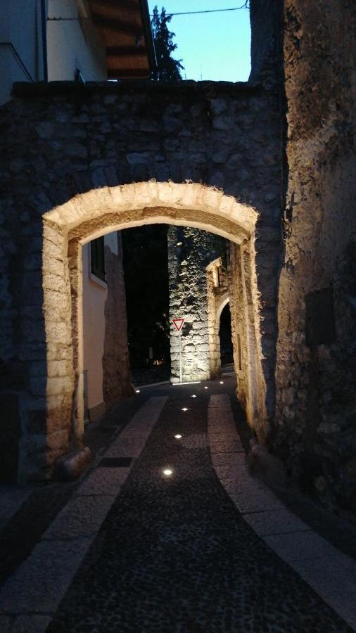 Castle Rhythm Inn آركو المظهر الخارجي الصورة